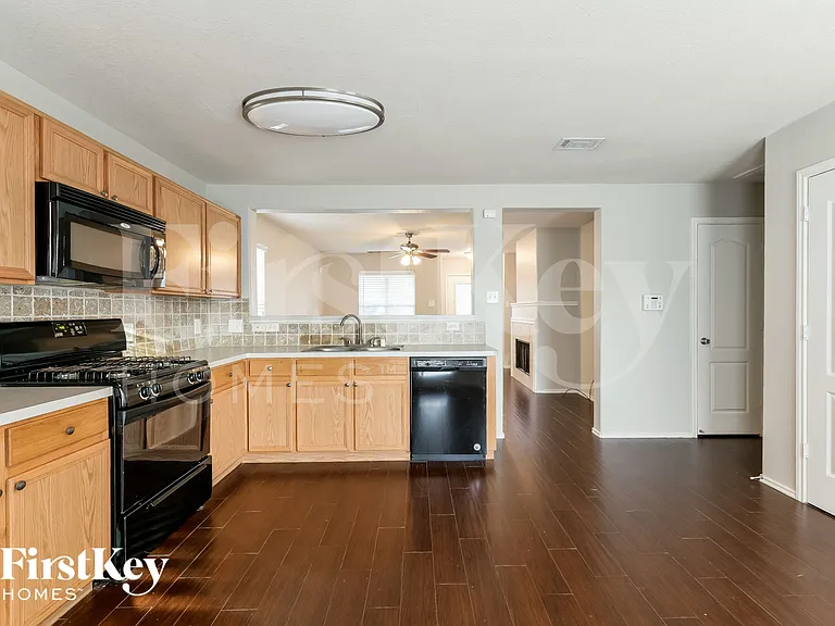 29635 Evergreen Hills Dr — Photo 7