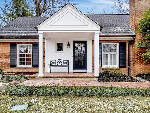 3rd image of 1130 Dunwoody Dr