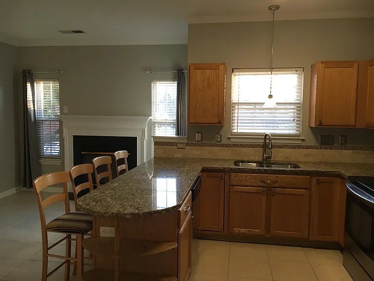 17819 Delmas Dr — Photo 10