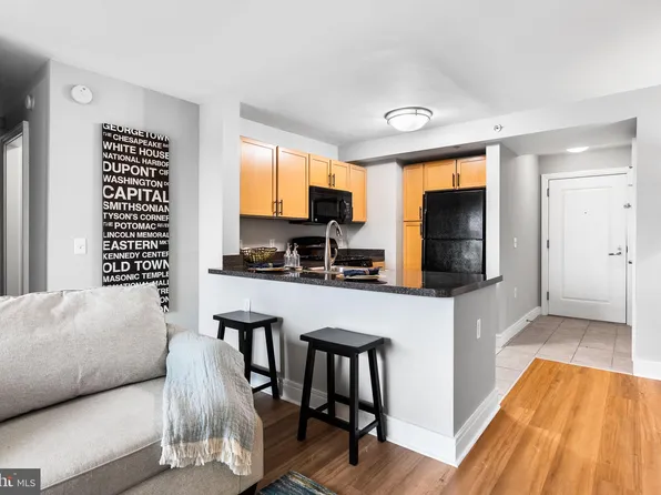800 4th St SW APT S611, Washington, DC 20024