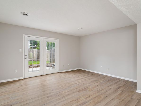 348 Indian Hills Cir #9