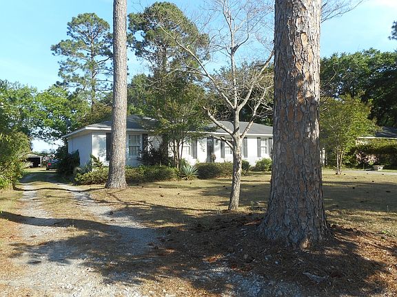 3rd image of 1110 Eastmont Dr