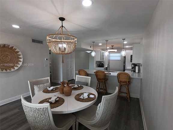 4th image of 3930 Inverrary Blvd APT 604-D