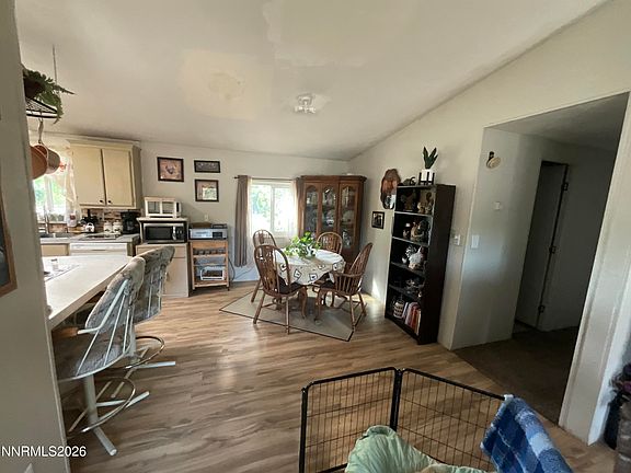 3rd image of 4111 Solias Rd