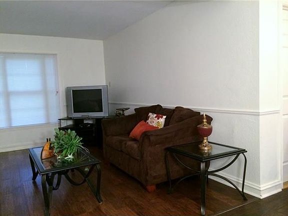 5th image of 2231 Farola Dr