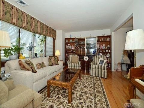 3rd image of 6 James St