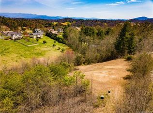 538 Sky Ridge Dr, Leicester, NC 28748