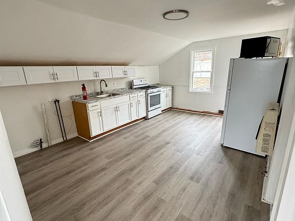 3rd image of 925-1001 Hampton St #1B-1B