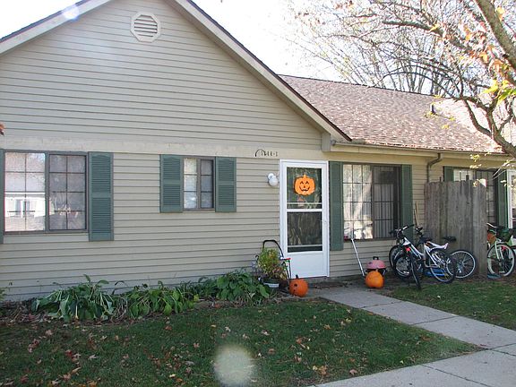 2nd image of 1244 Oxford Manor Ct APT 1