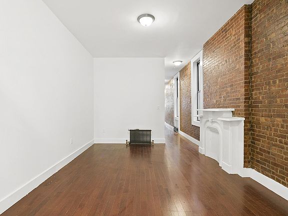 2nd image of 117 W 15th St APT 5E