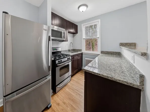 4703 Ravenswood Rd #25, Riverdale, MD 20737