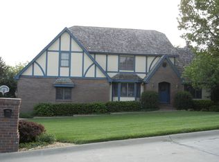 1713 Kings Rd, Manhattan, KS 66503