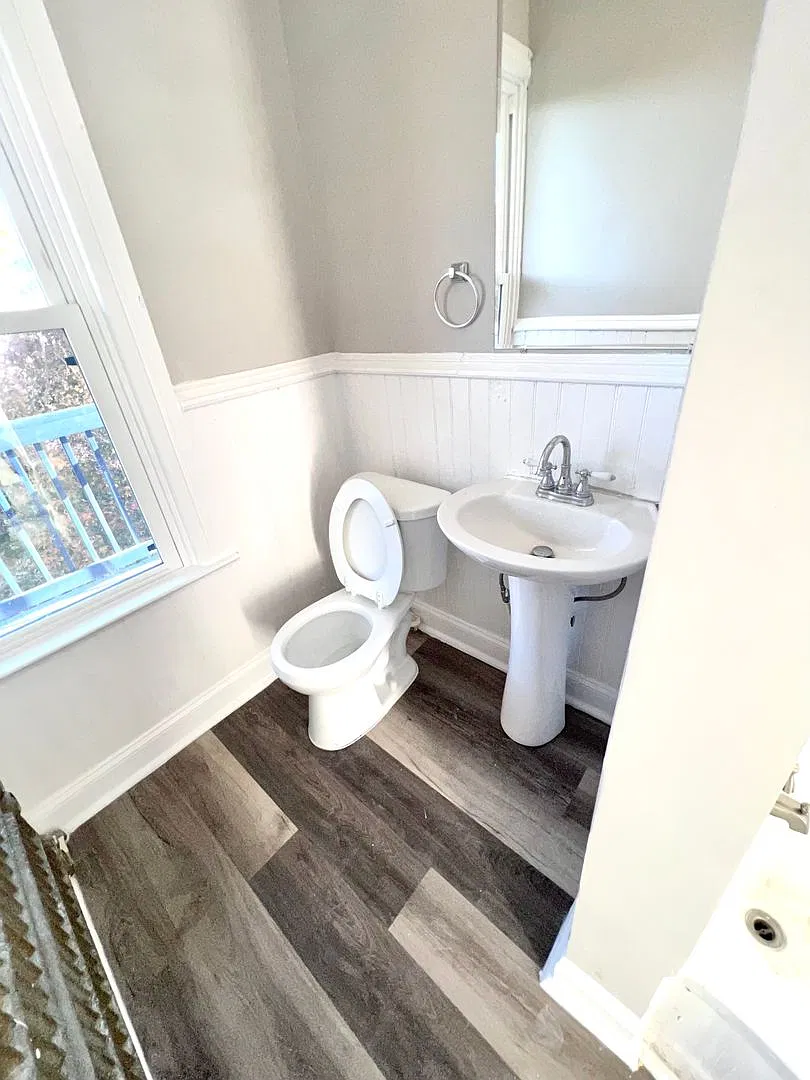 Newly Renovated 3bed/1.5Bath Single Family — Photo 4