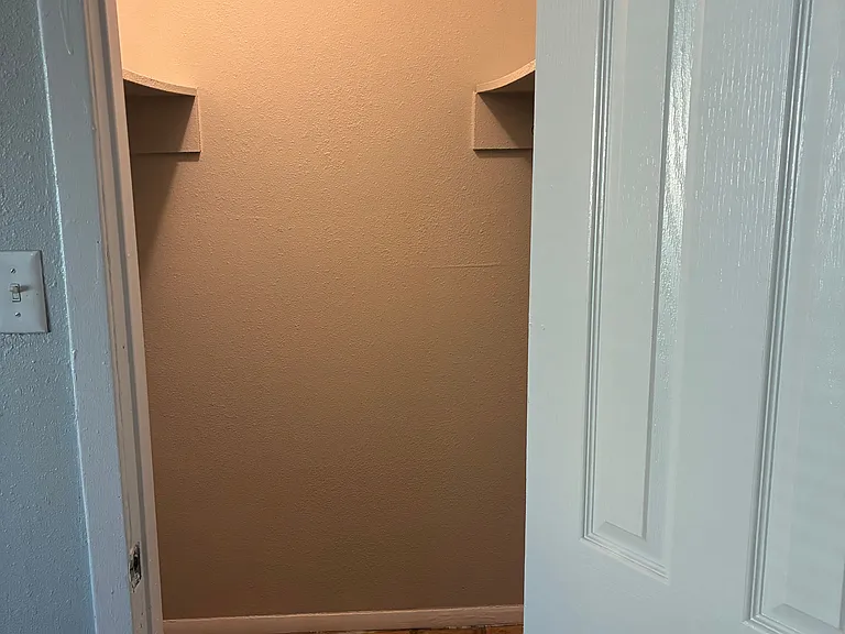 The Montecito Apartments — Photo 6