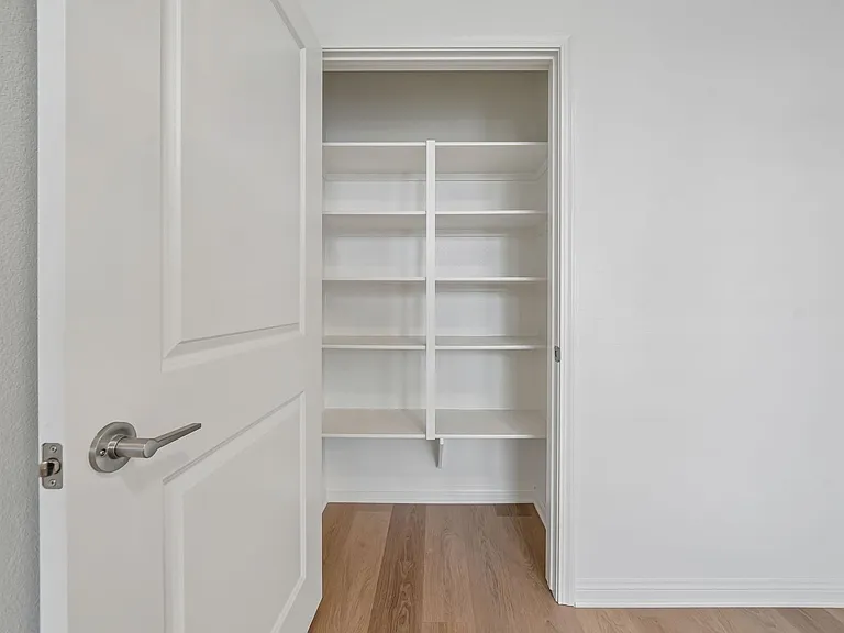 Gallery Park - Modern apartment living in the heart of Riverside, CA — Photo 6