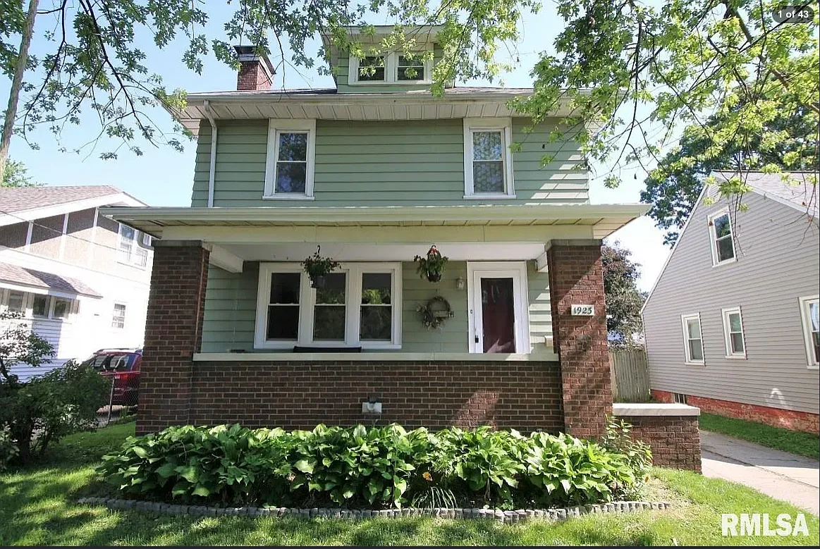 4 bed, 1913 sqft, $1,425 — Photo 2