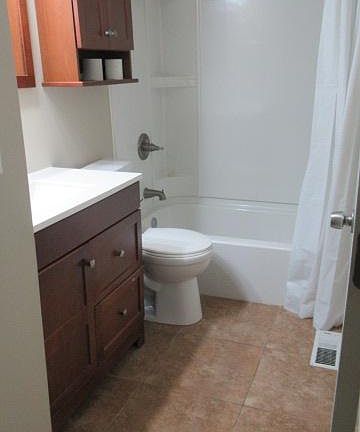3rd image of 158 Blossom Ln
