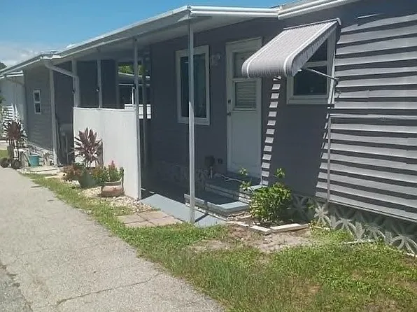 902 Inagua W, Venice, FL 34285