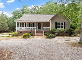 9424 N Manor Dr, Zebulon, NC 27597