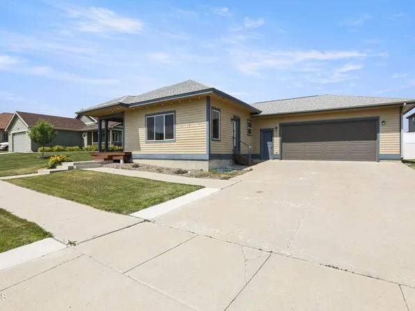 2806 25th St W, Williston, ND 58801