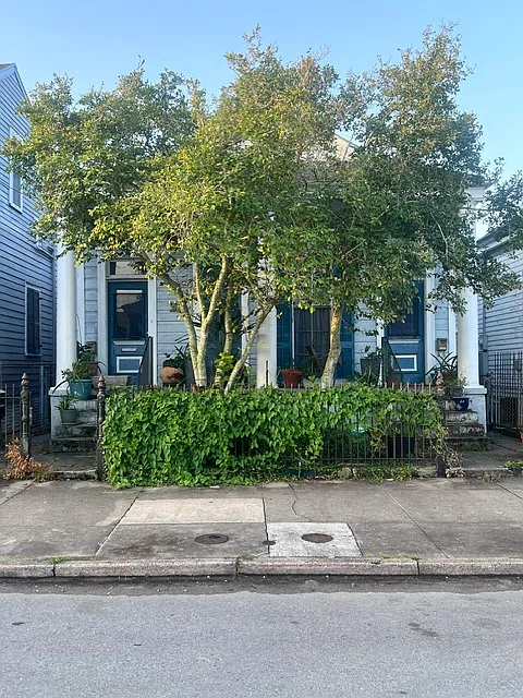 1918 1/2 Dauphine St