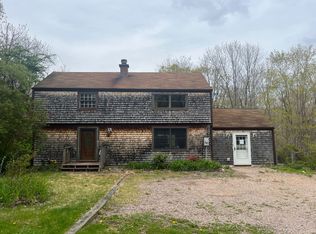 113 Meeting House Ln, Ledyard, CT 06339