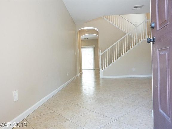 3rd image of 8746 Gateway Glen Dr