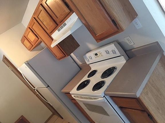 3rd image of 2805A Village Ct