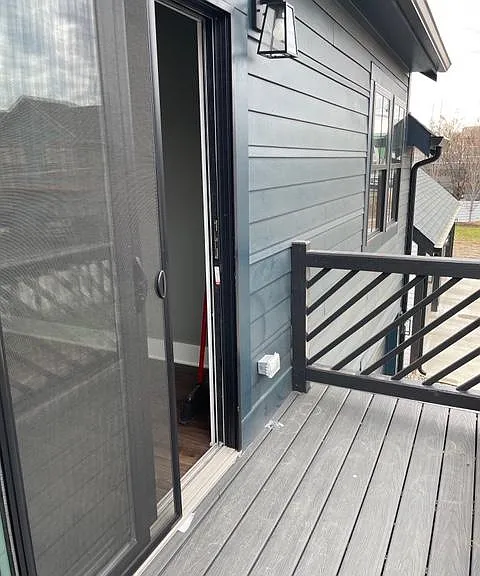 1624 Carrollton Ave — Photo 21