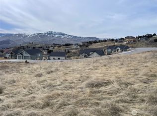 290 Burch Hollow Ln, Wenatchee, WA 98801