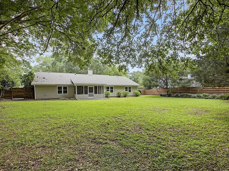 3520 Clifden Dr — Photo 70
