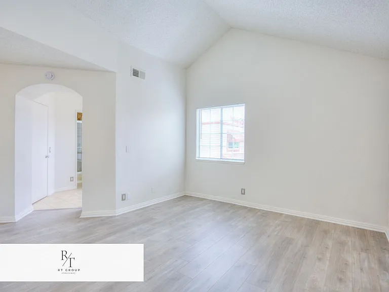 13006 Parkview Dr — Photo 21