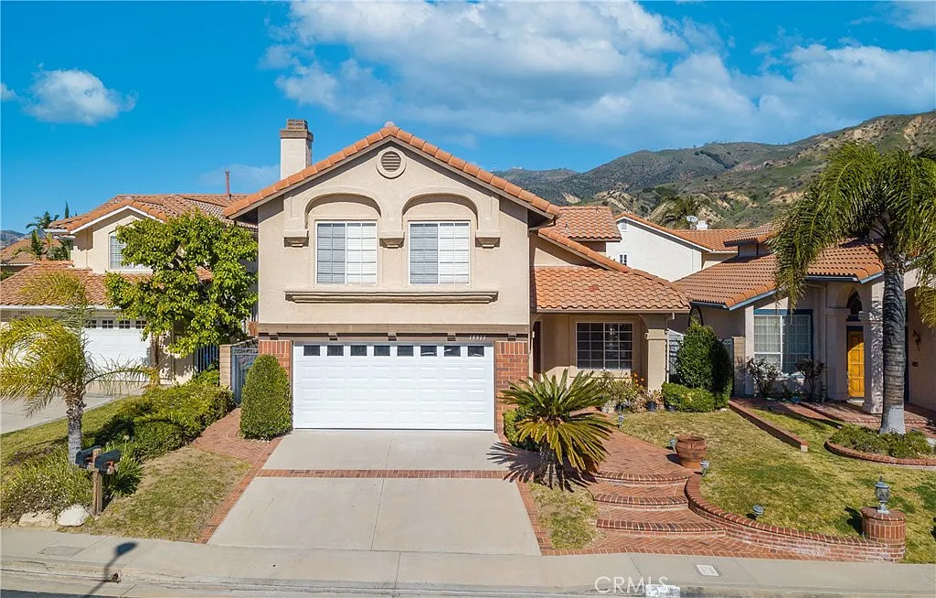 4 bed, 2814 sqft, $5,500 — Photo 1