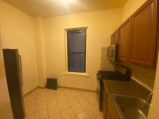 5th image of 1248 Pacific St #1A
