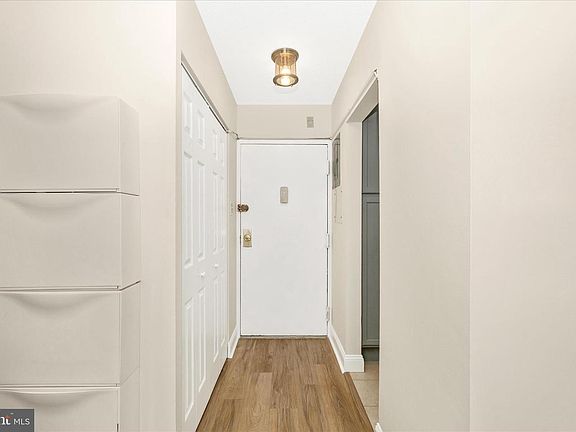 2nd image of 11801 Rockville Pike APT 1001