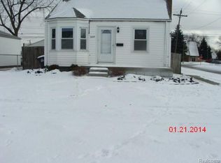 7213 Ziegler St, Taylor, MI 48180