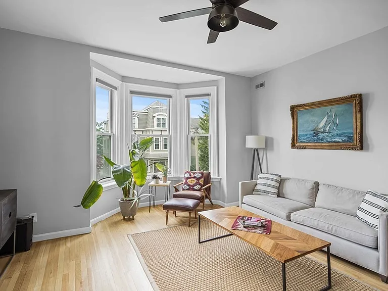 8 Mount Vernon St #2 — Photo 6