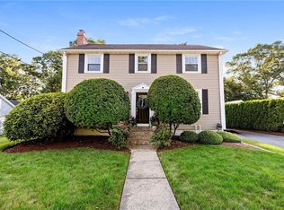 698 High St, Cumberland, RI 02864