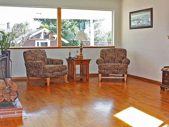 4th image of 809 S Winnifred St