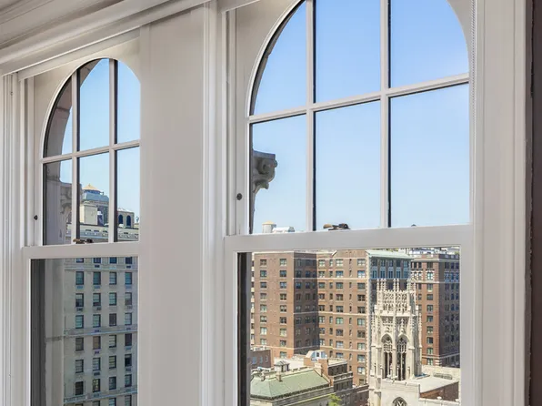 575 Park Avenue image 2 of 28