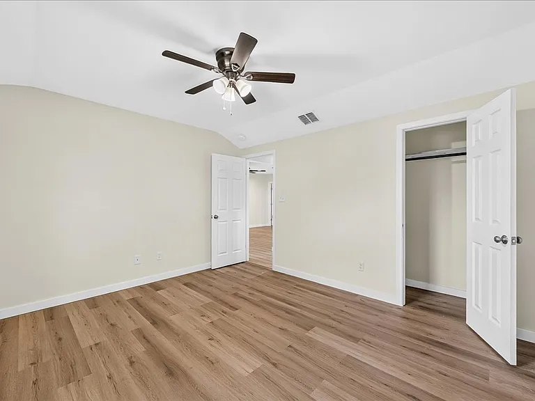 1154 Florida Ave — Photo 23