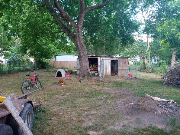 308 N 9th St, West Helena, AR 72390