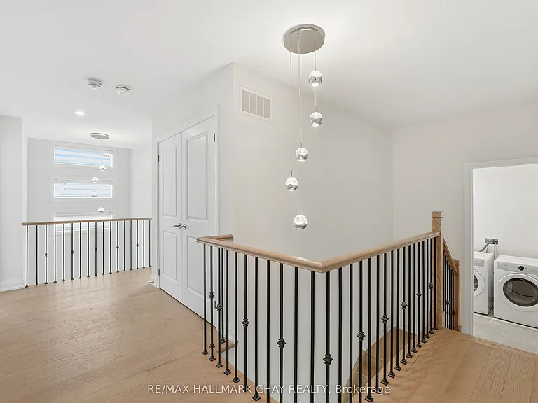 25 Del Ray Cres — Photo 25