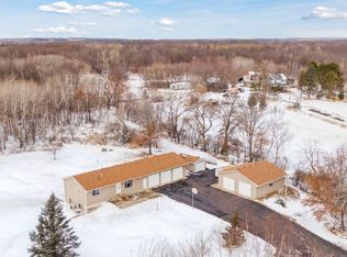 42700 Cedarcrest Trl, Harris, MN 55032