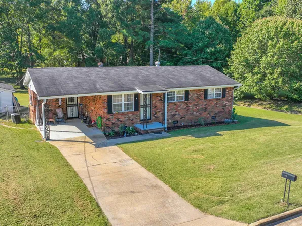 610 Cottonwood Dr, Brownsville, TN 38012