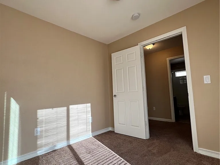 8237 Golden Flowers St — Photo 32