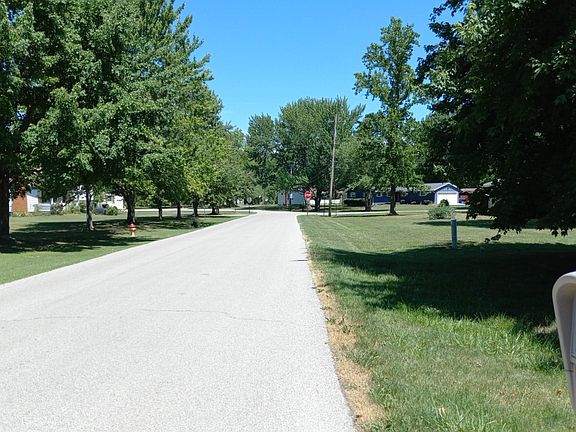 5th image of 214 Franley Dr