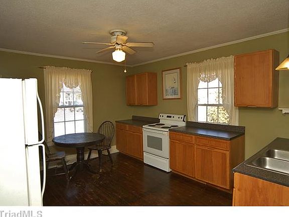 5th image of 2415 Cypress St