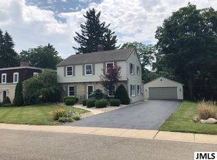 14 Scott Ct, Adrian, MI 49221
