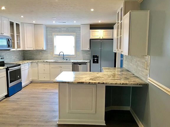 5th image of 3301 Shoal Lake Dr